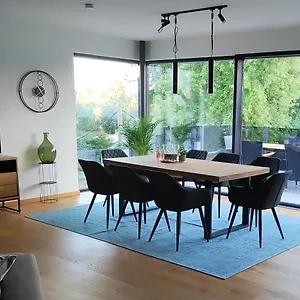 Apartment Luxurioeses Penthouse Mit Blick Auf Uno-city Und Dem Kaiserwasser. 3schlafzimmer, 2 Baeder, Privat Lift Ins, Wien